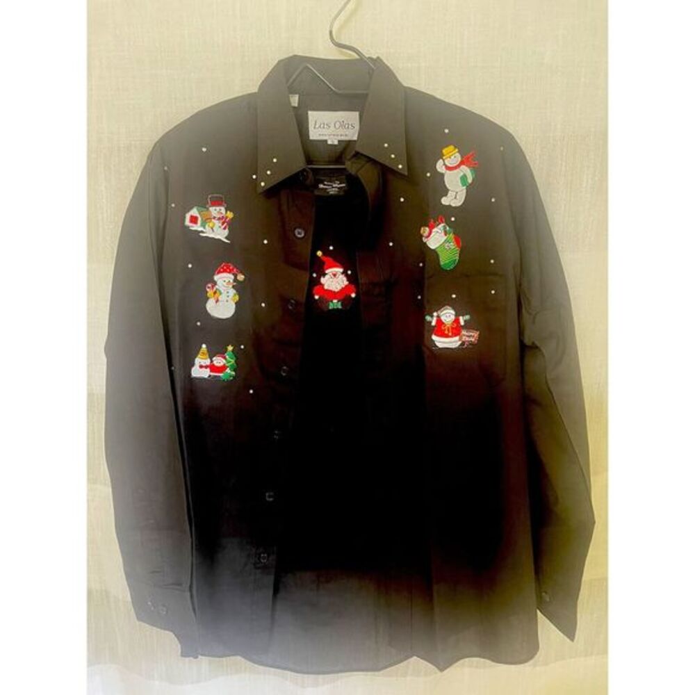 Las Olas Holiday Shirt Set NEW Size Small Christmas Themed Includes 2 Shirts